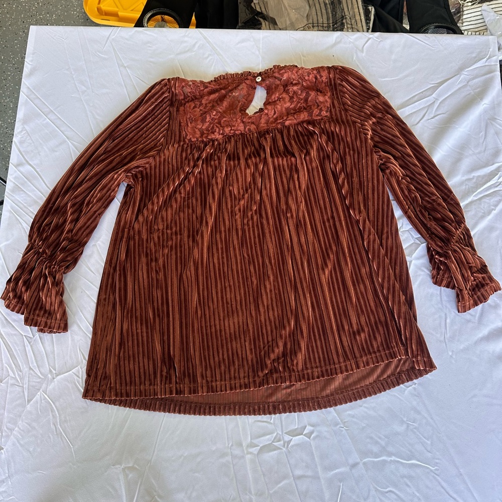 New blouse - Picture 5 of 5